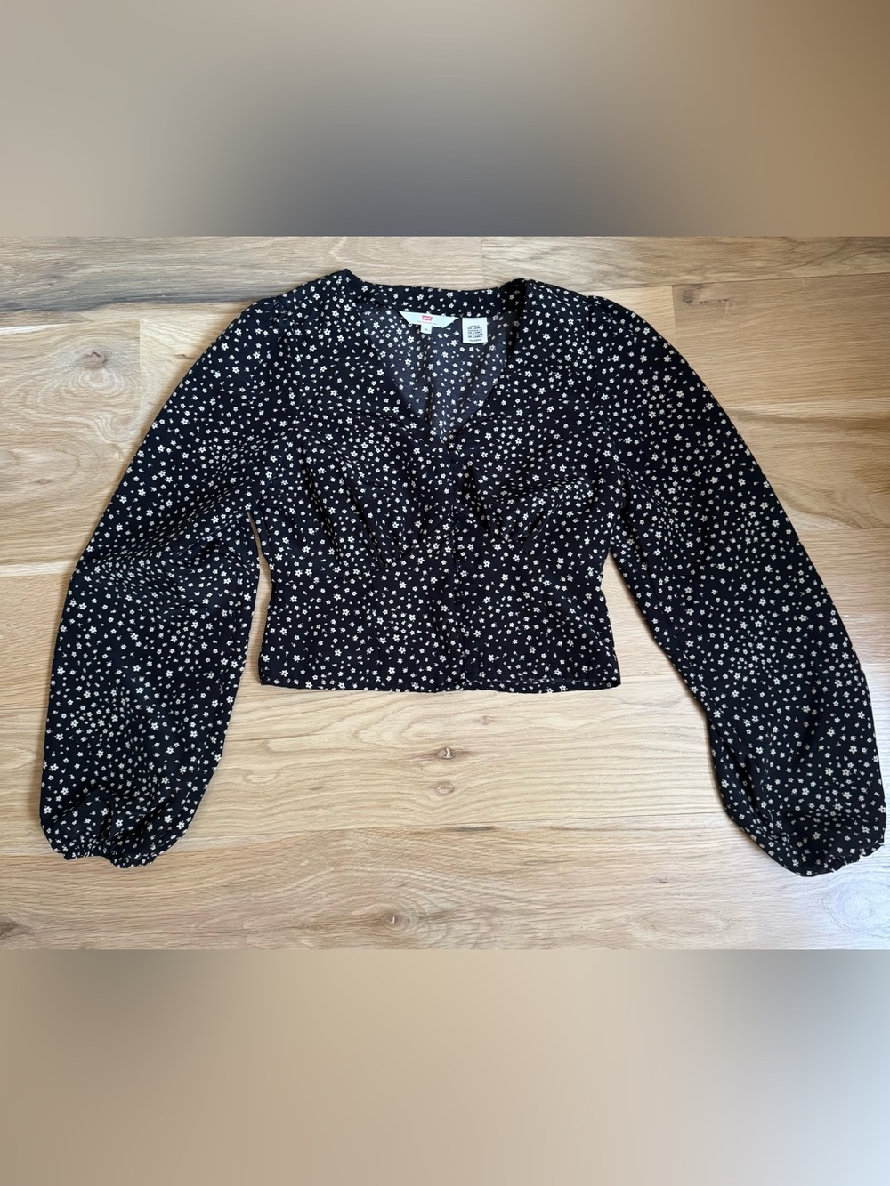 Levi’s Black White Ditsy Floral Long Sleeve Crop Blouse Size XS